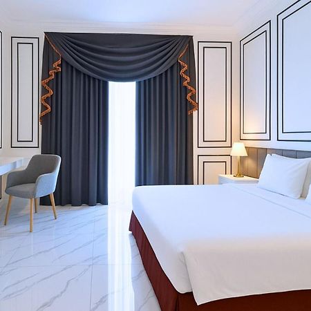 The Grantage Hotel & Sky Lounge Serpong Exterior photo