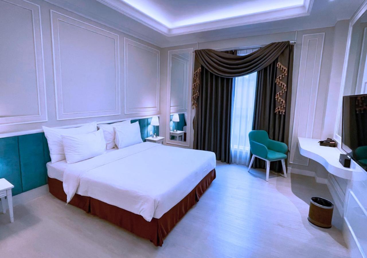 The Grantage Hotel & Sky Lounge Serpong Exterior photo