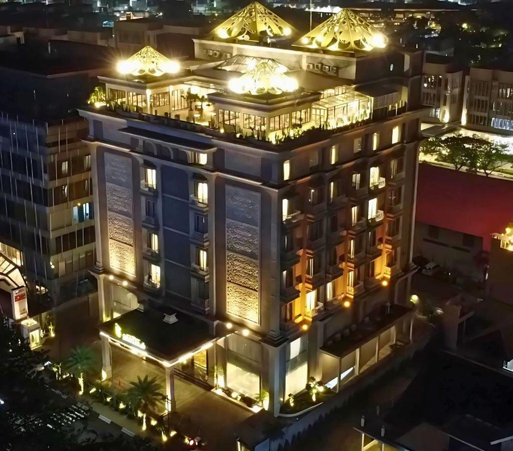 The Grantage Hotel & Sky Lounge Serpong Exterior photo